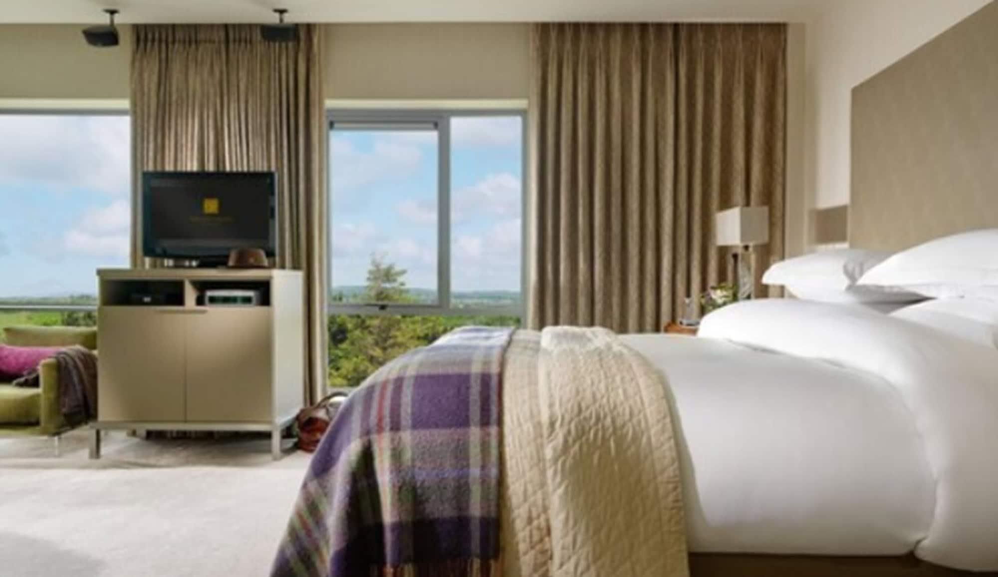 Aghadoe Heights Hotel & Spa Кілларні Екстер'єр фото A bedroom at the hotel