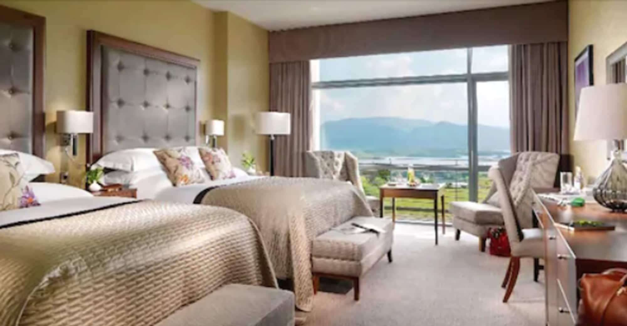 Aghadoe Heights Hotel & Spa Кілларні Екстер'єр фото A room at the Killarney International Hotel