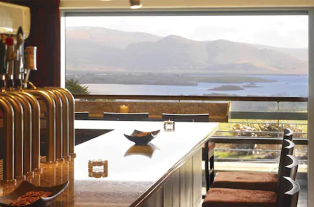 Aghadoe Heights Hotel & Spa Кілларні Екстер'єр фото The bar at the 1887