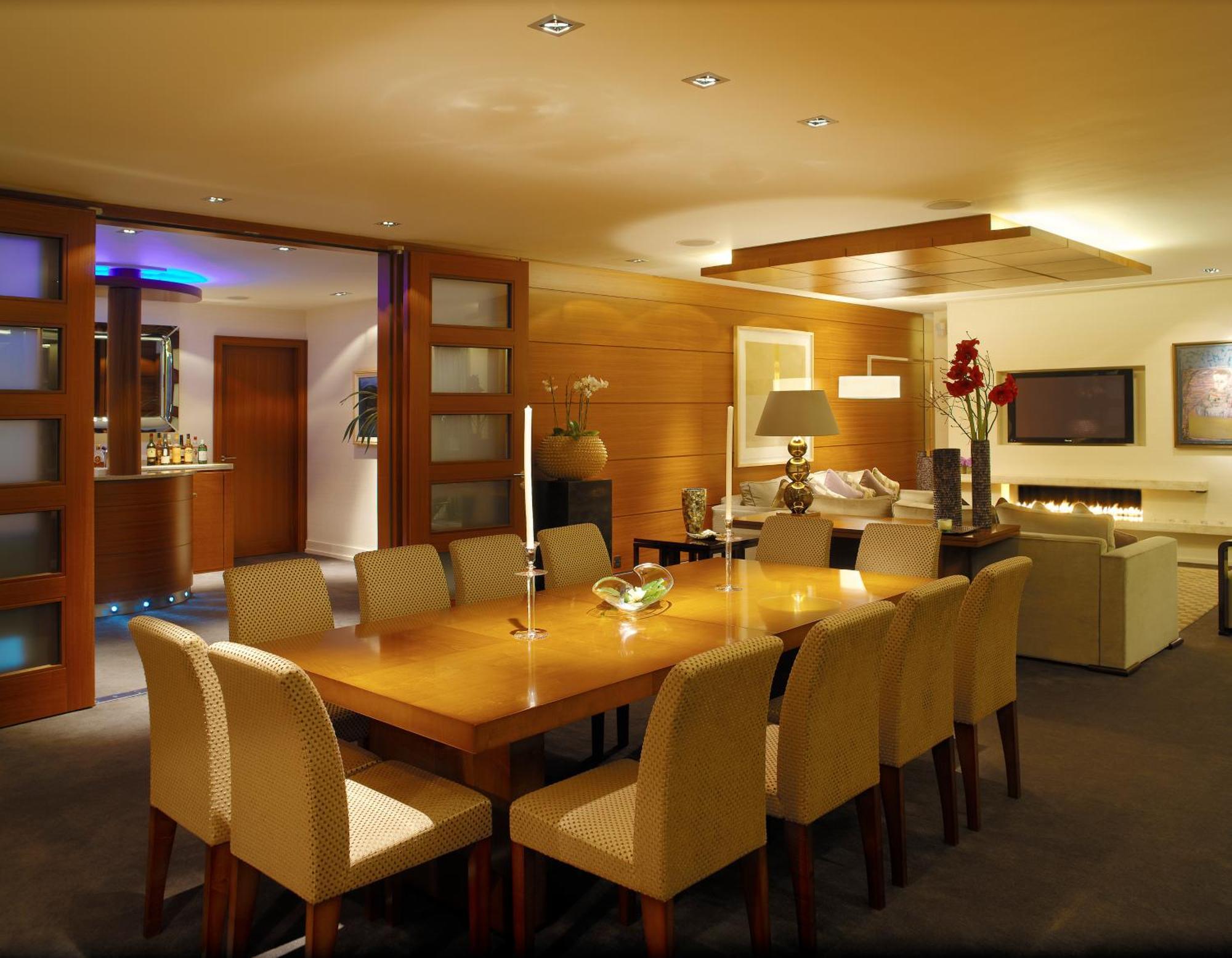 Aghadoe Heights Hotel & Spa Кілларні Номер фото The interior of the British Airways Concorde Room