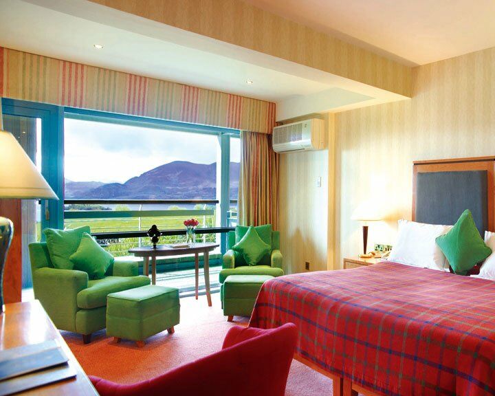 Aghadoe Heights Hotel & Spa Кілларні Екстер'єр фото A room at the Killarney International Hotel